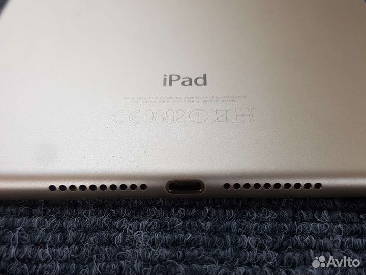 Apple iPad mini 4