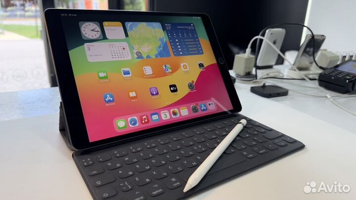 iPad Air 3 64gb wi-fi grey+pencil + клавиатура