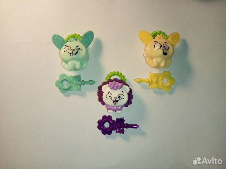 Игрушки из киндера замочки