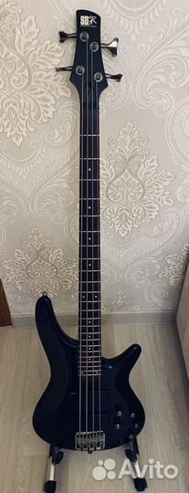 Бас гитара ibanez SR300