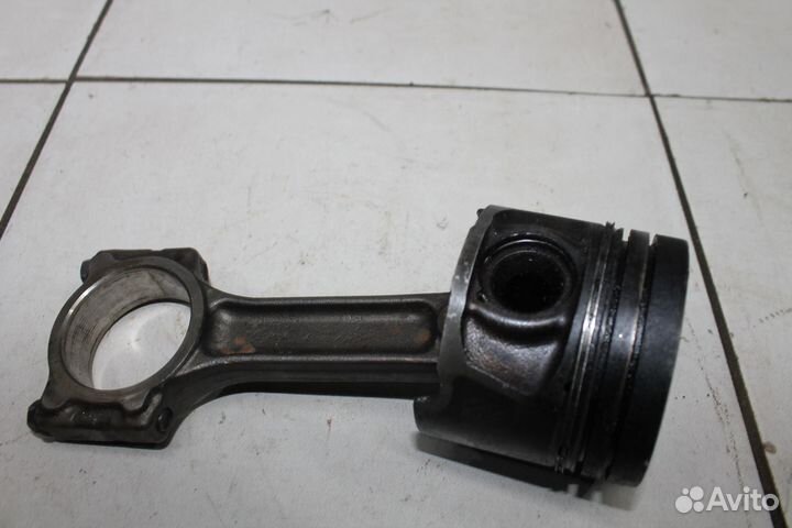 Поршня с шатуном Renault Scenic II 732 дизель 1,5