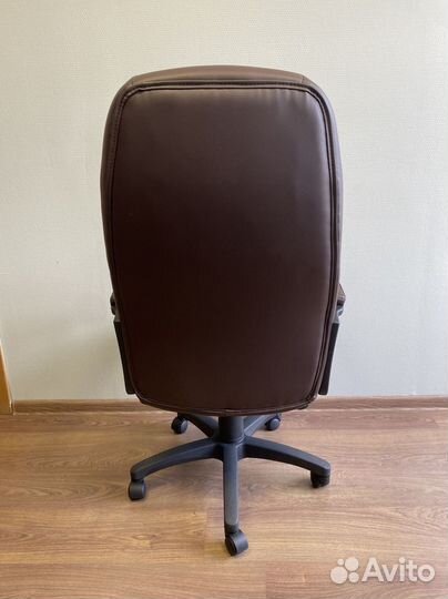 Компьютерное кресло. Гарантия 1 год