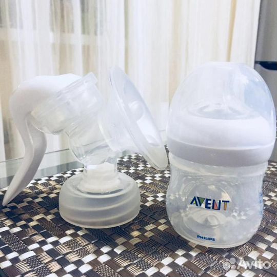 Молокоотсос ручной + бутылочки avent в подарок