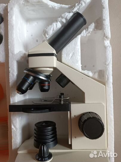 Микроскоп levenhuk