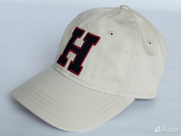 Классическая бейсболка 