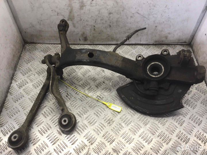 Ступица передняя правая Volkswagen Passat ADR