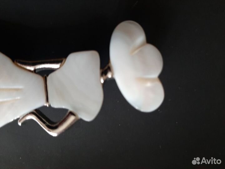 Брошь перламутр