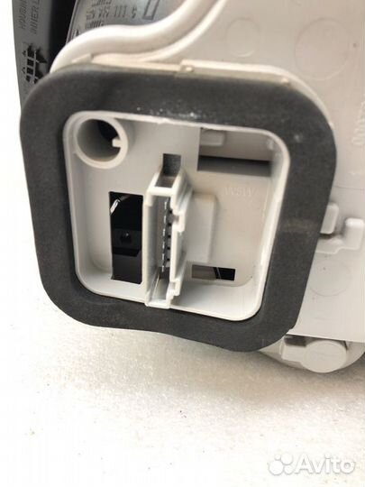 Фонарь задний левый Volkswagen Polo 6R 2011