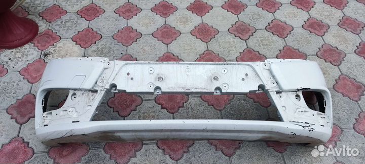 Бампер передний белый LADA vesta