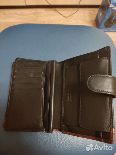 Мужское кожаное портмоне