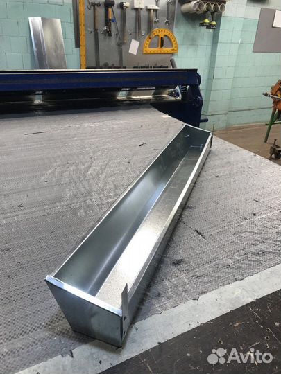 Кормушка для курей и перепелов