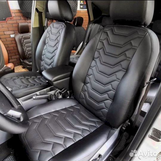 Автомобильные чехлы Ниссан Тиида хэтчбек 2008г