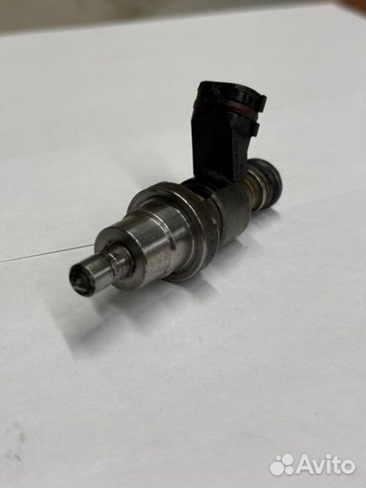 Форсунка топливная Toyota Avensis