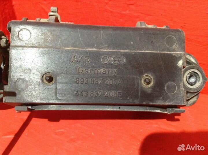 Ручка двери передняя левая Ауди 80/90