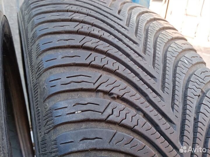 Michelin Alpin 5 205/50 R17