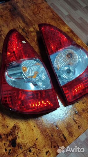 Задние фонари priora универсал