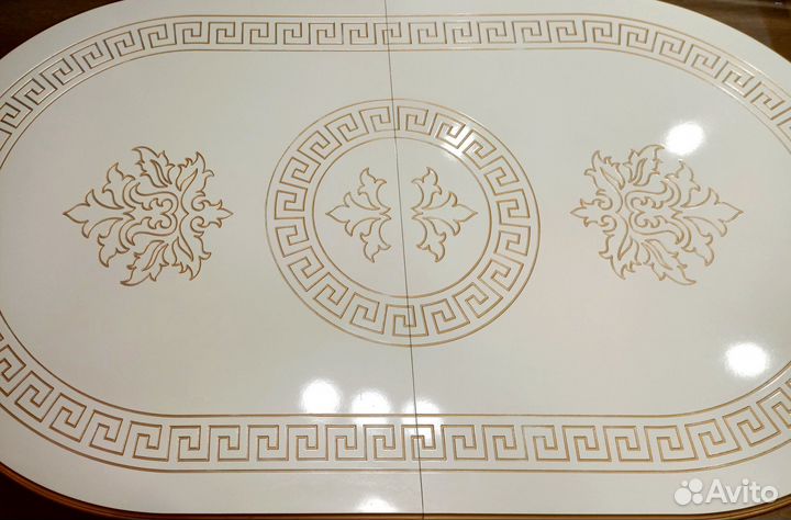 Кухонный стол и стулья комплект