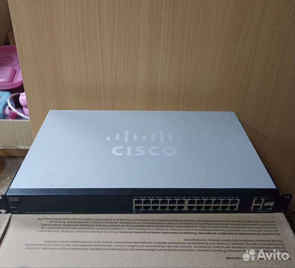 Коммутатор Cisco SF220-24P