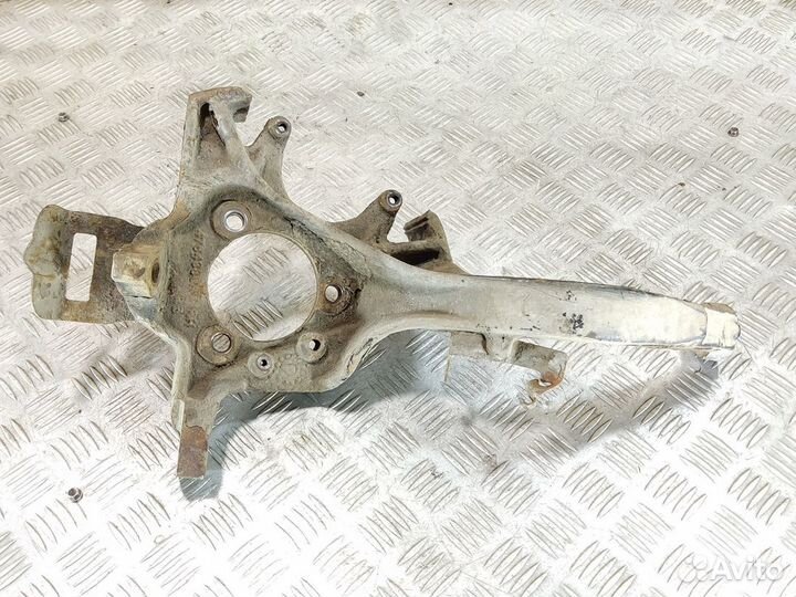 Кулак поворотный передний правый Chrysler Sebring