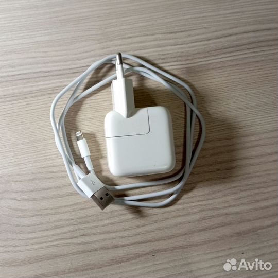 Зарядное устройство на iPhone 20w