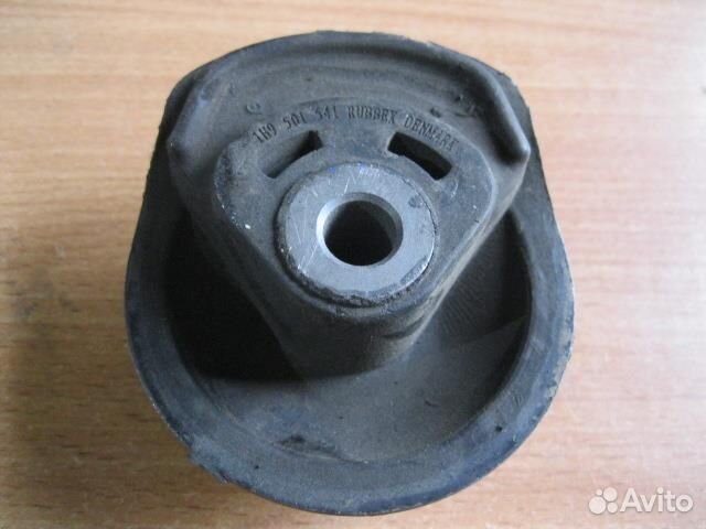 Сайлентблок балки задний Volkswagen Golf