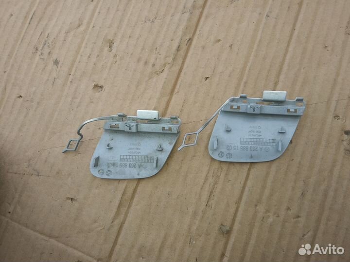 Заглушка буксировочного крюка Mercedes X253