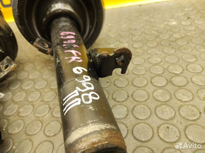 Амортизаторы комплект передние Ford Focus 3 CB8