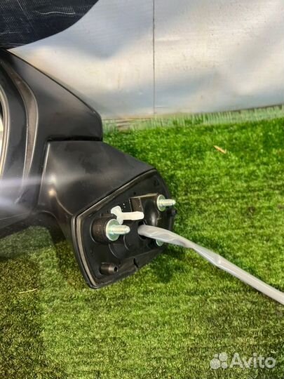 Зеркало заднего вида боковое левое Toyota Sienta