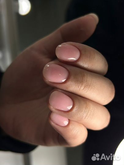 Модель на маникюр и педикюр