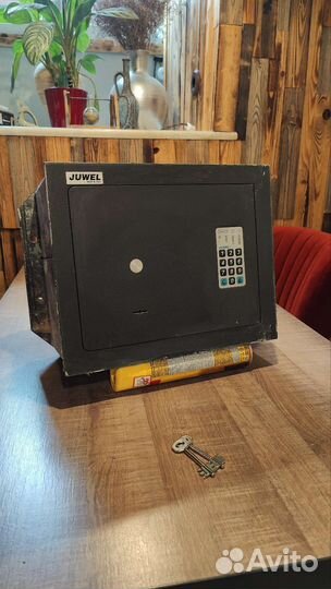 Сейф juwel 4553