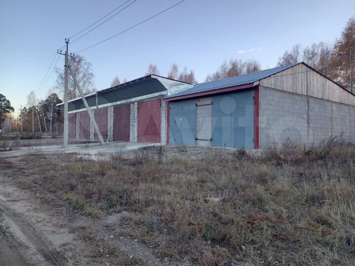 Машиноместо, > 30 м²