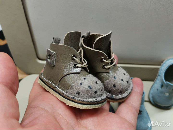 В наличии обувь кукольная