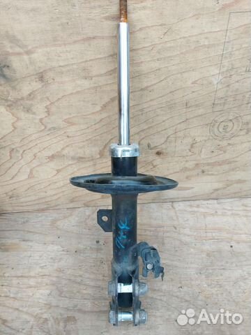 Амортизатор передний правый Toyota Camry XV40