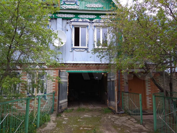 Дом 131,8 м² на участке 12 сот.