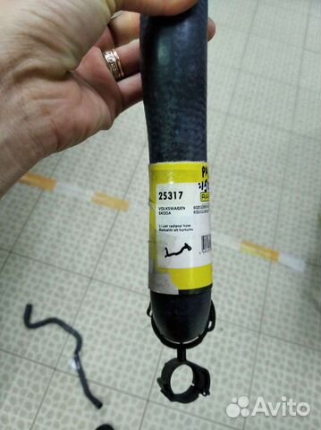 Патрубок системы охлаждения VAG,Skoda