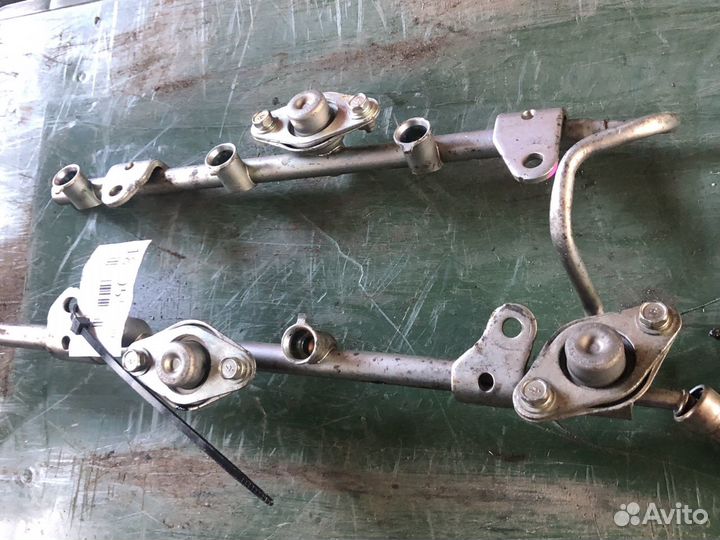 Топливная рампа Nissan VQ35DE