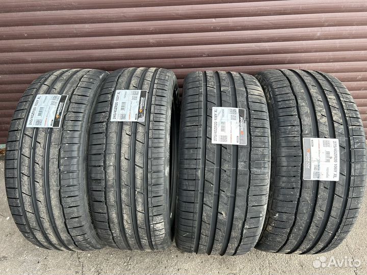 Hankook Ventus S1 Evo3 SUV K127A 245/45 R20 и 275/40 R20 106Y