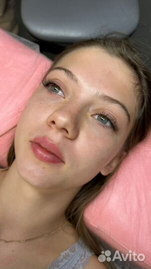 Наращивание ресниц, ламинирование бровей и ресниц