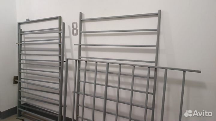 Оконные рамы бу, стекла, металлические решетки