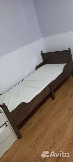 Раздвижная детская кровать IKEA с матрасом