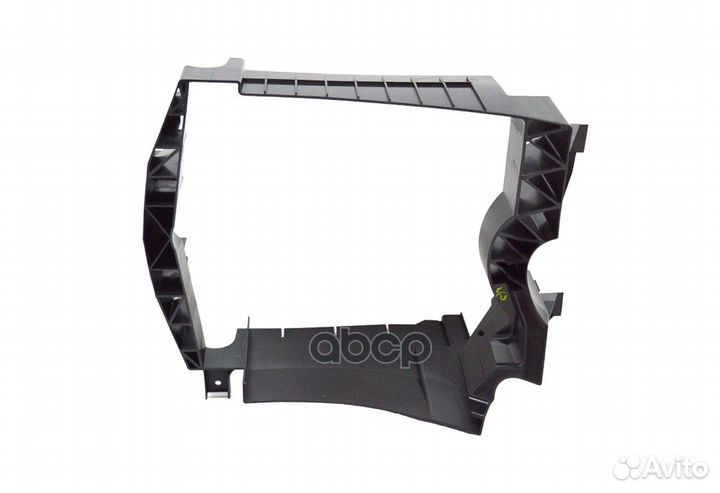 Диффузор радиатора LR124851 land rover