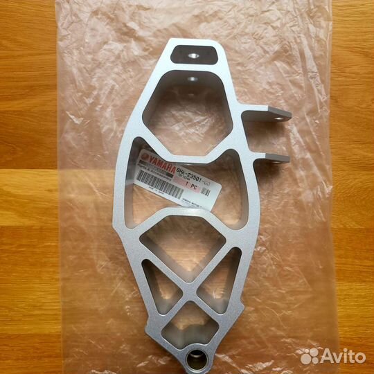 Поворотный кулак снегоходов Yamaha Nitro Нитро