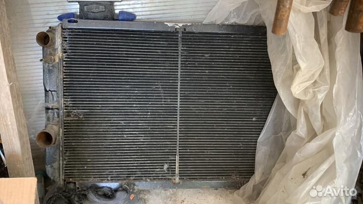 Продаю радиатор УАЗ патриот
