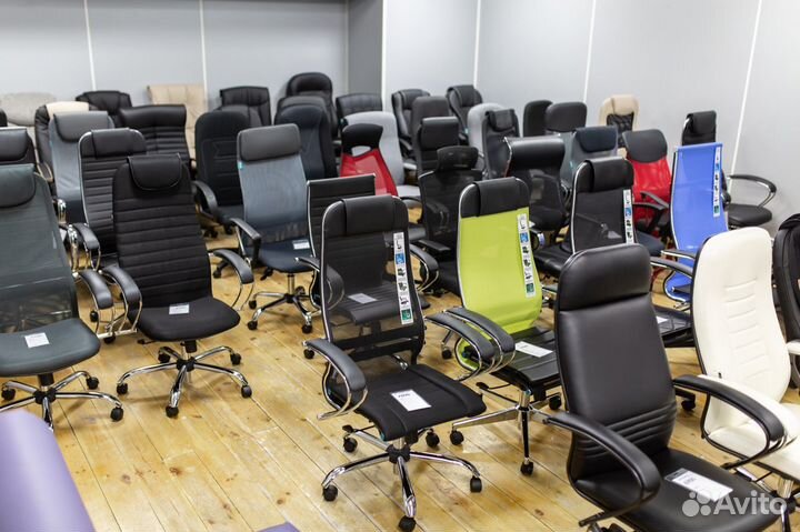 Офисное компьютерное кресло