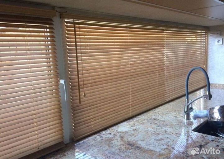 Рулонные кассетные шторы блекаут P568