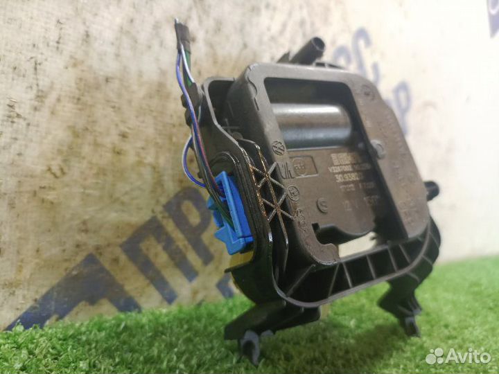 Сервопривод заслонки печки Volkswagen Polo седан
