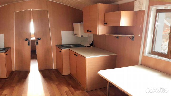 Аренда бытовки с мебелью