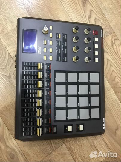 Dj контролер. Mpd 32 akai