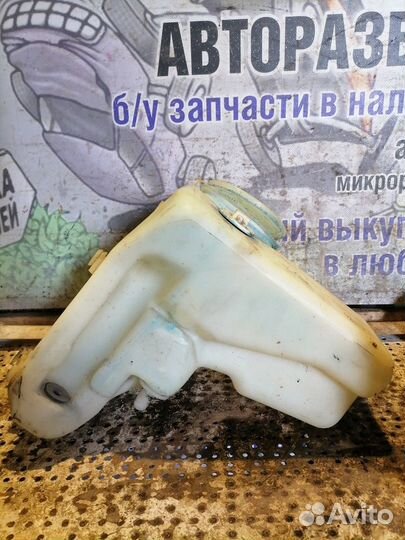 Бачок омывателя Mercedes-Benz CLK 200