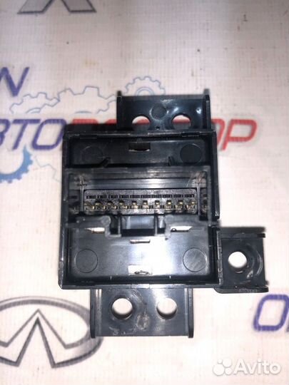 Кнопка парктроника Kia Sportage 3 2.0 2013